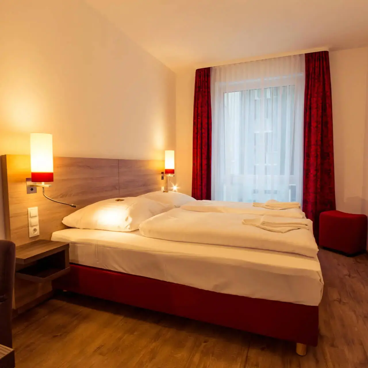 MILO NOEL room